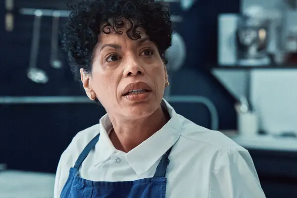 Liza Colón-Zayas Wins Her First Emmy for 'The Bear' 